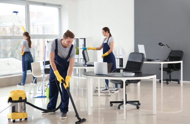 Team,Of,Janitors,Cleaning,Office